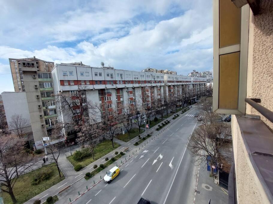 City Center Chic, Urban Apartment Skopje Buitenkant foto